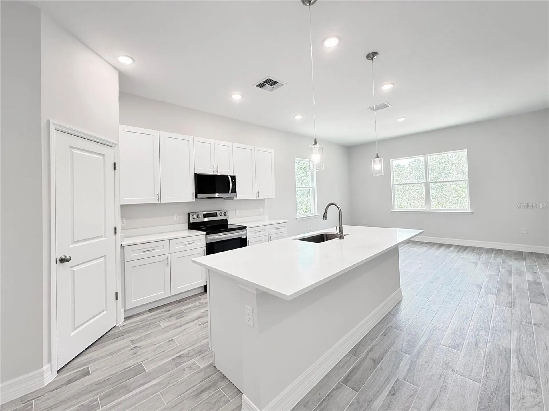 30280 W Bluebell Avenue Eustis FL 32736
