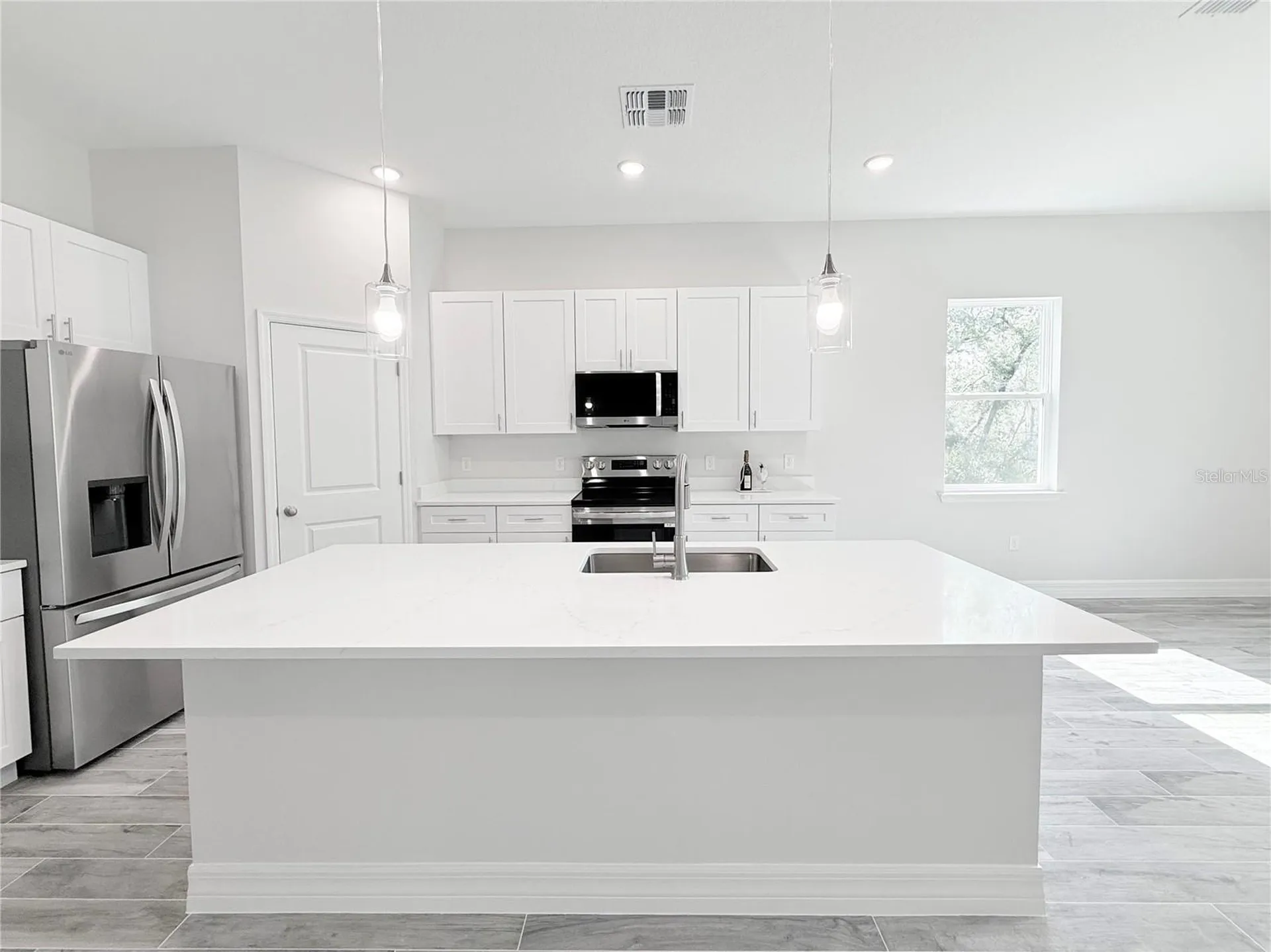 30280 W Bluebell Avenue Eustis FL 32736