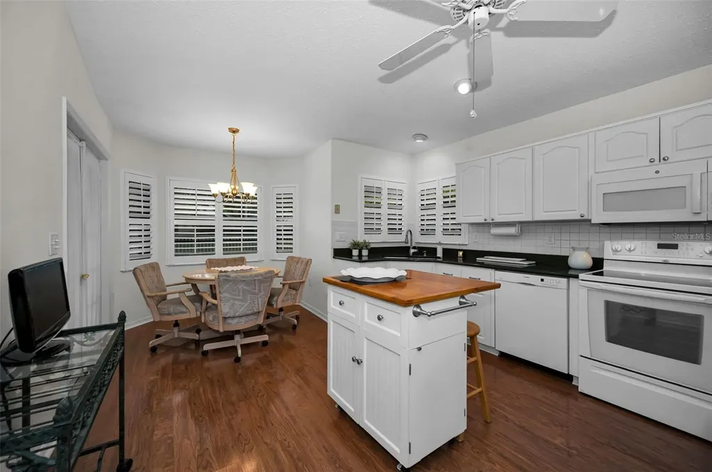 900 Lucas Lane Oldsmar FL 34677