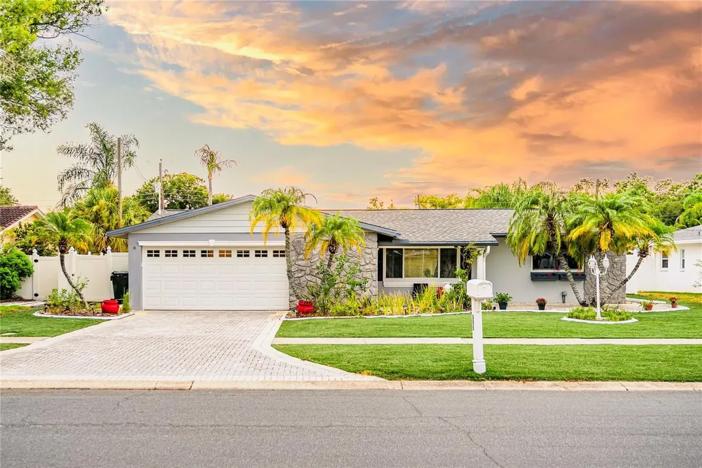 898 Corvette Drive Largo FL 33771