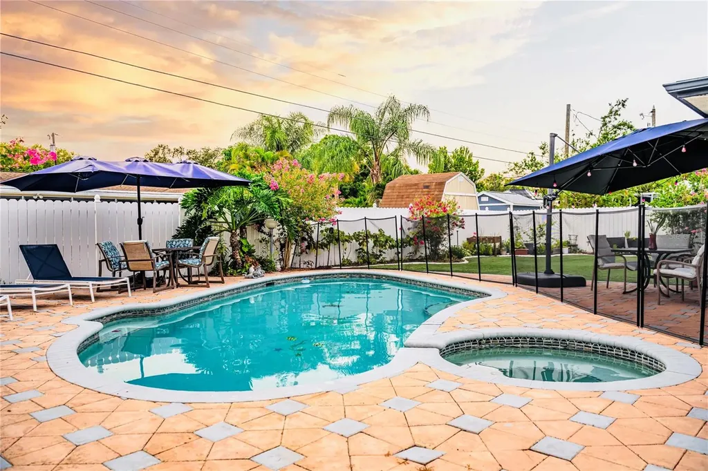 898 Corvette Drive Largo FL 33771