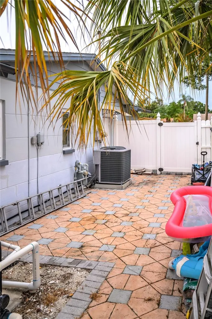 898 Corvette Drive Largo FL 33771