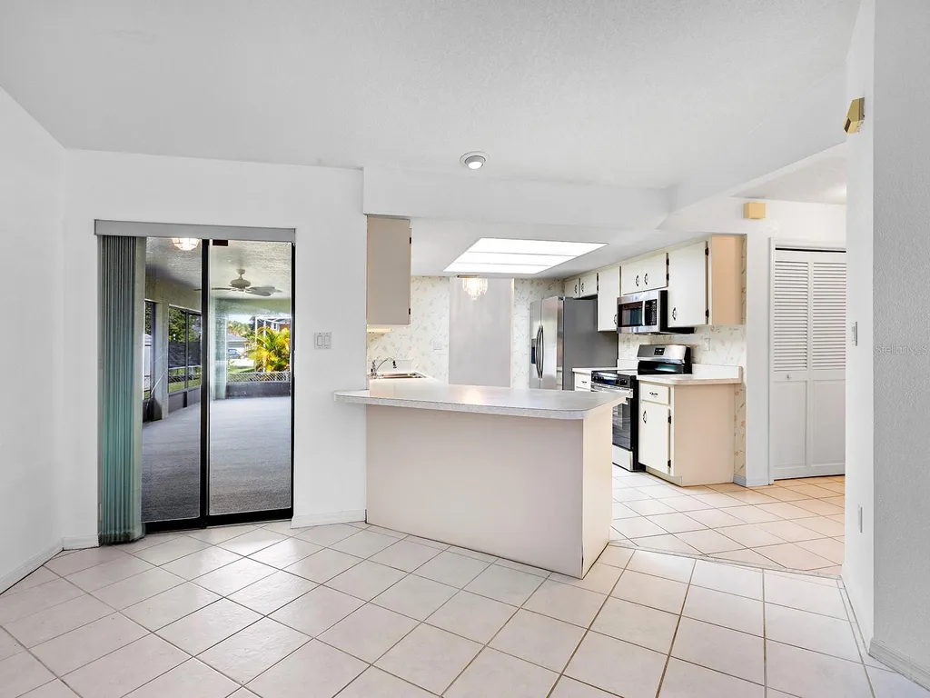 1049 Fleetwood Drive NW Port Charlotte FL 33948