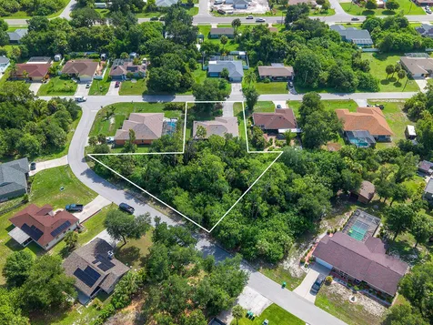 1049 Fleetwood Drive NW Port Charlotte FL 33948