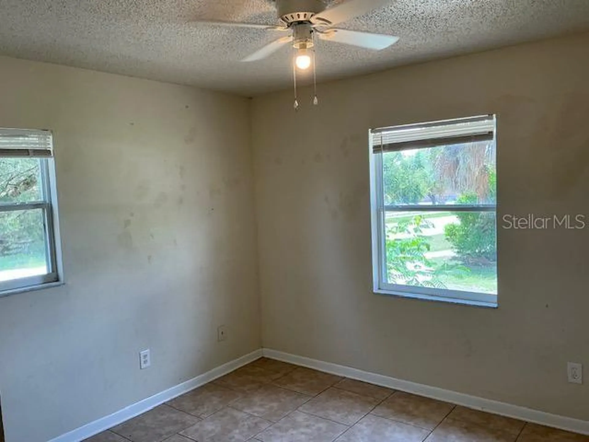 2942 Greynolds Street Deltona FL 32738