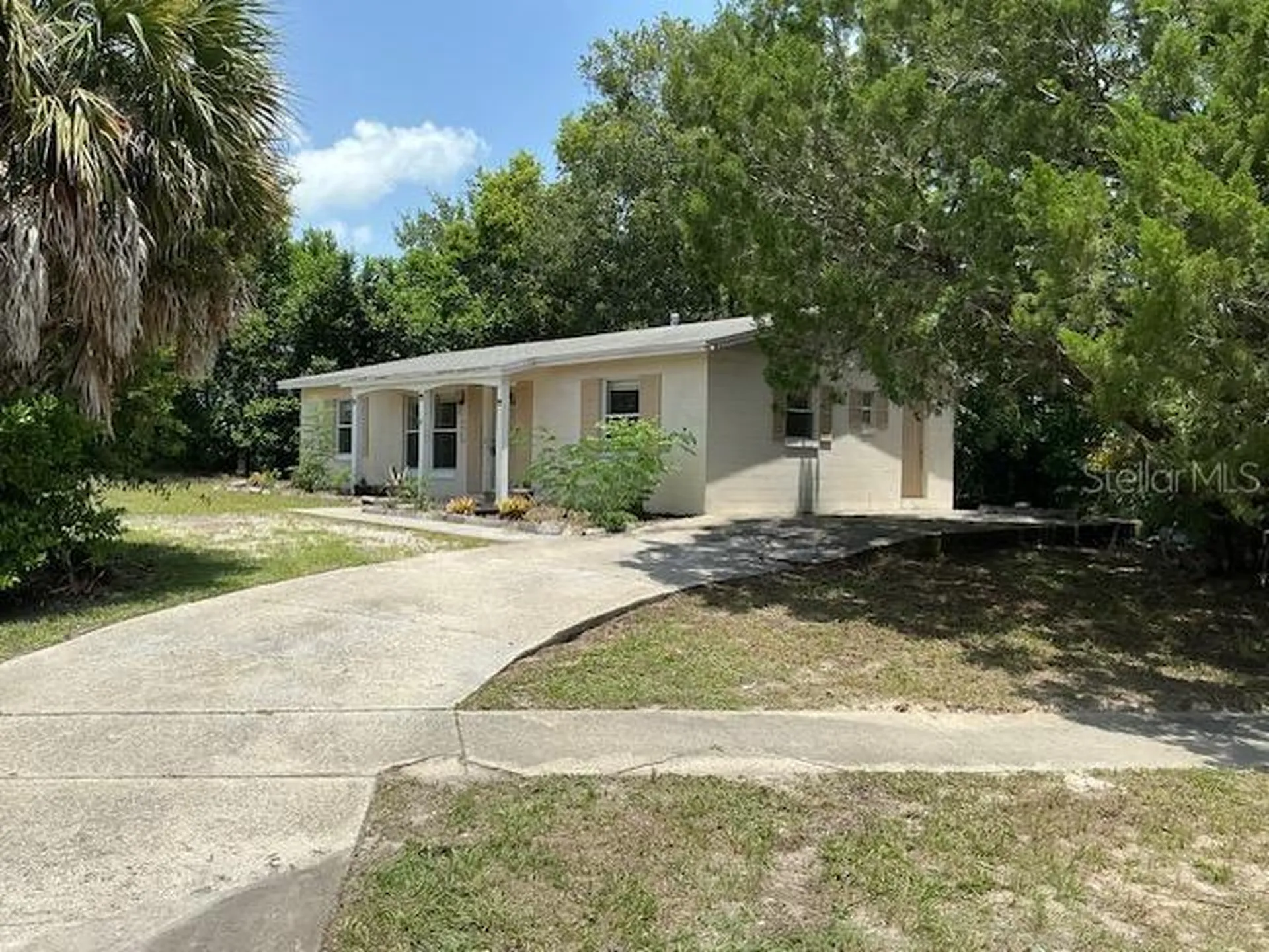 2942 Greynolds Street Deltona FL 32738
