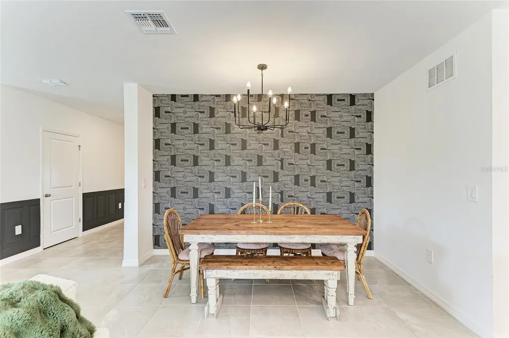 9175 Tequila Sunrise Drive Sarasota FL 34241