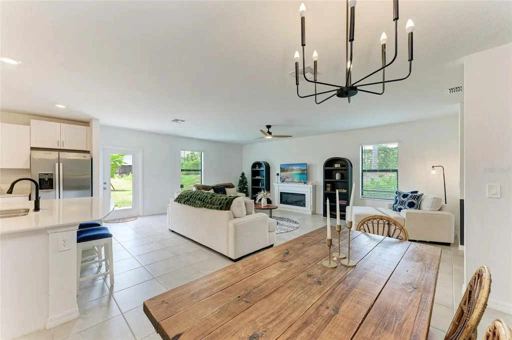 9175 Tequila Sunrise Drive Sarasota FL 34241