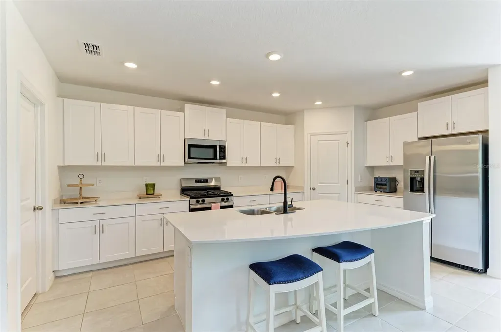 9175 Tequila Sunrise Drive Sarasota FL 34241