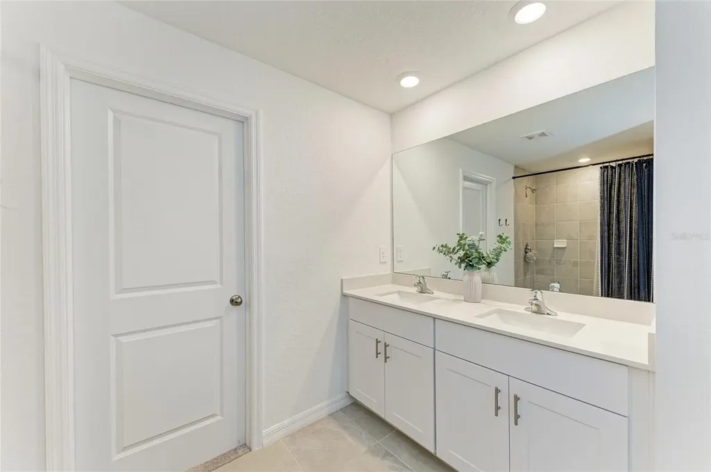 9175 Tequila Sunrise Drive Sarasota FL 34241