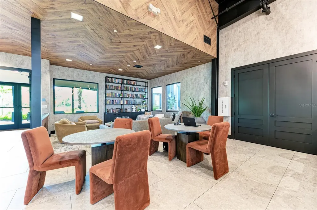 9175 Tequila Sunrise Drive Sarasota FL 34241