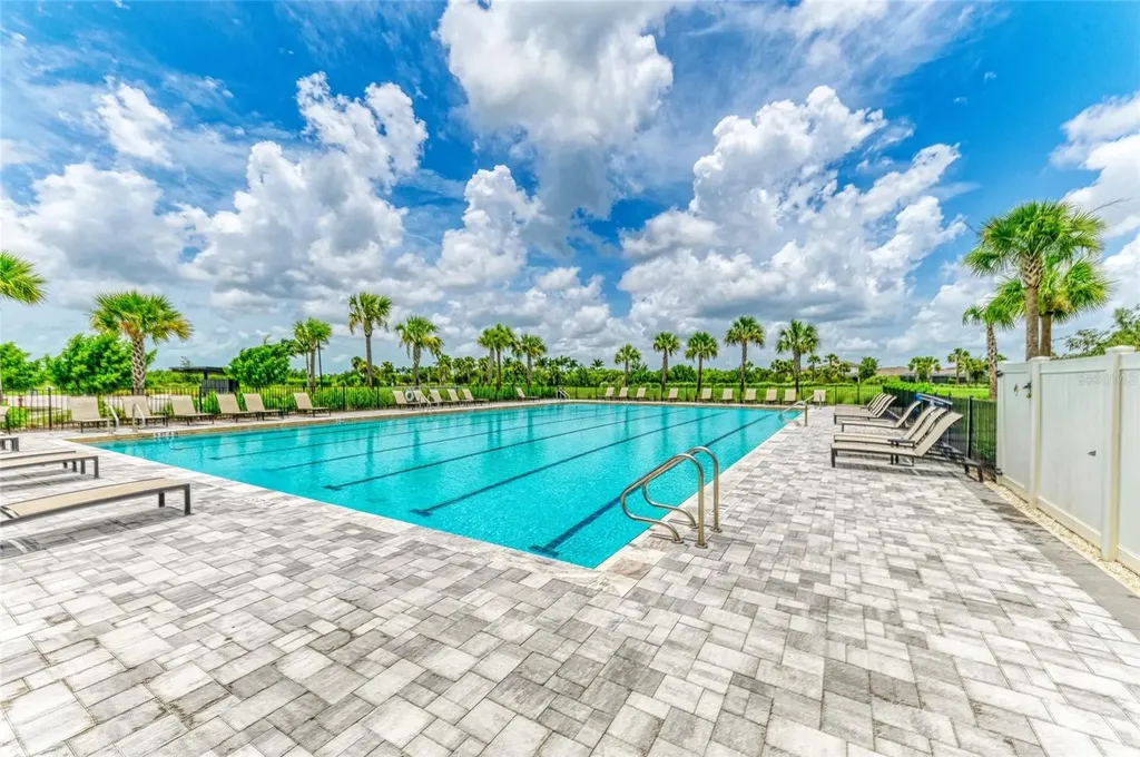 9175 Tequila Sunrise Drive Sarasota FL 34241