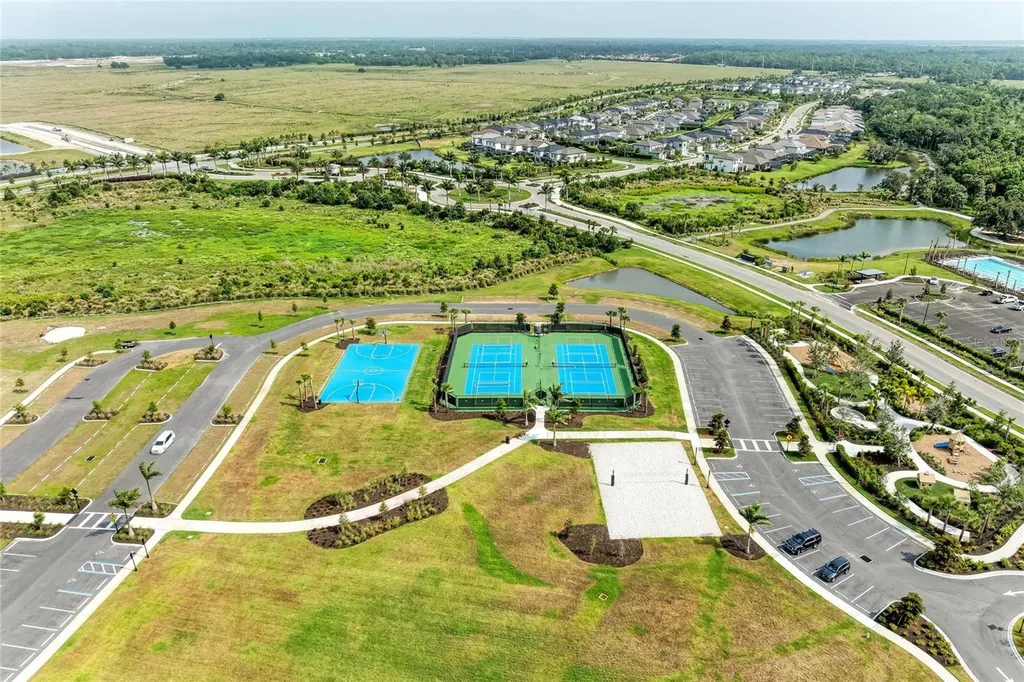 9175 Tequila Sunrise Drive Sarasota FL 34241