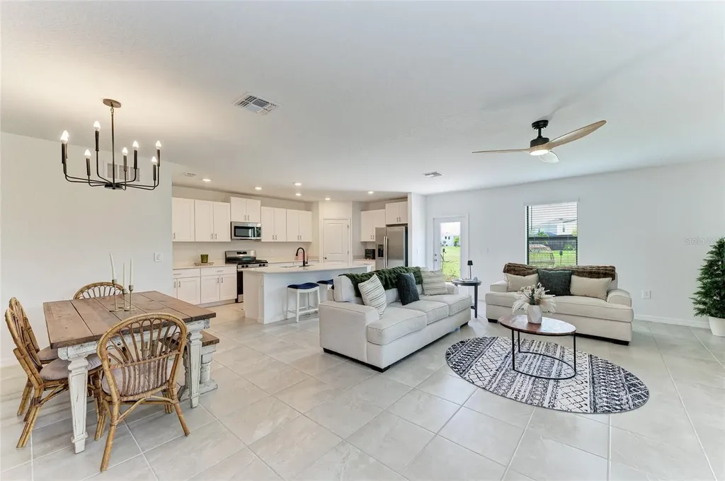 9175 Tequila Sunrise Drive Sarasota FL 34241