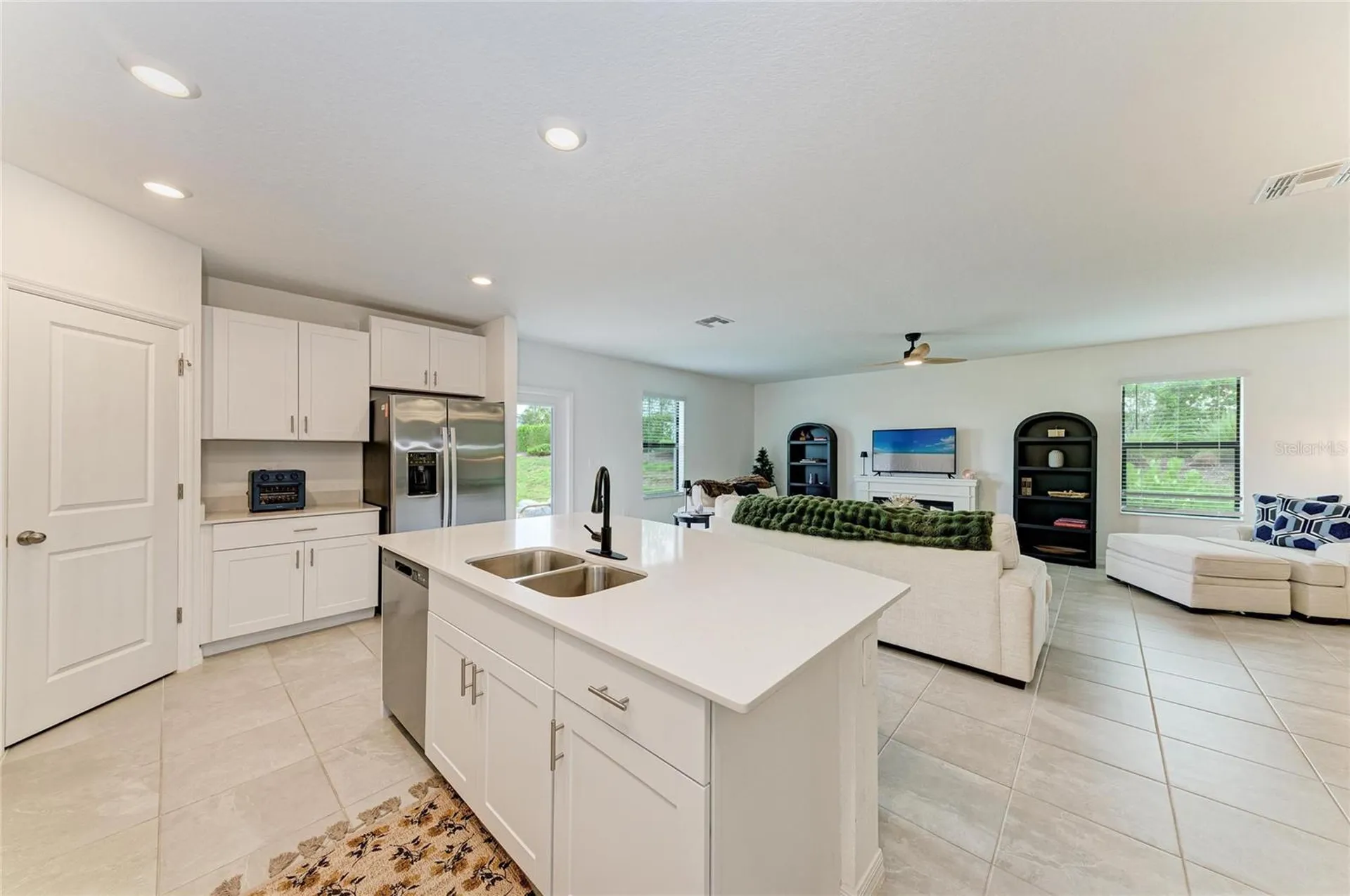 9175 Tequila Sunrise Drive Sarasota FL 34241