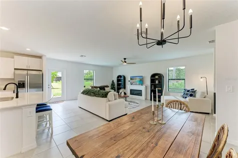 9175 Tequila Sunrise Drive Sarasota FL 34241