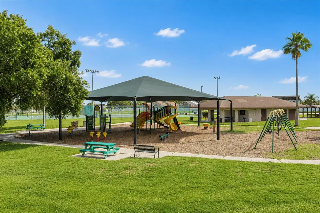 2039 Shannon Lakes Boulevard Kissimmee FL 34743