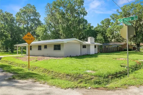 1112 N Pennsylvania Avenue Plant City FL 33563