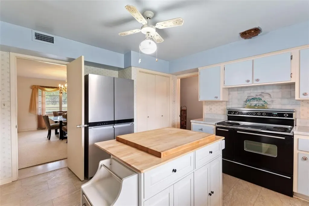 6197 Amaryllis Drive Indian Lake Estates FL 33855