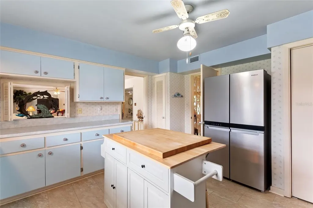 6197 Amaryllis Drive Indian Lake Estates FL 33855
