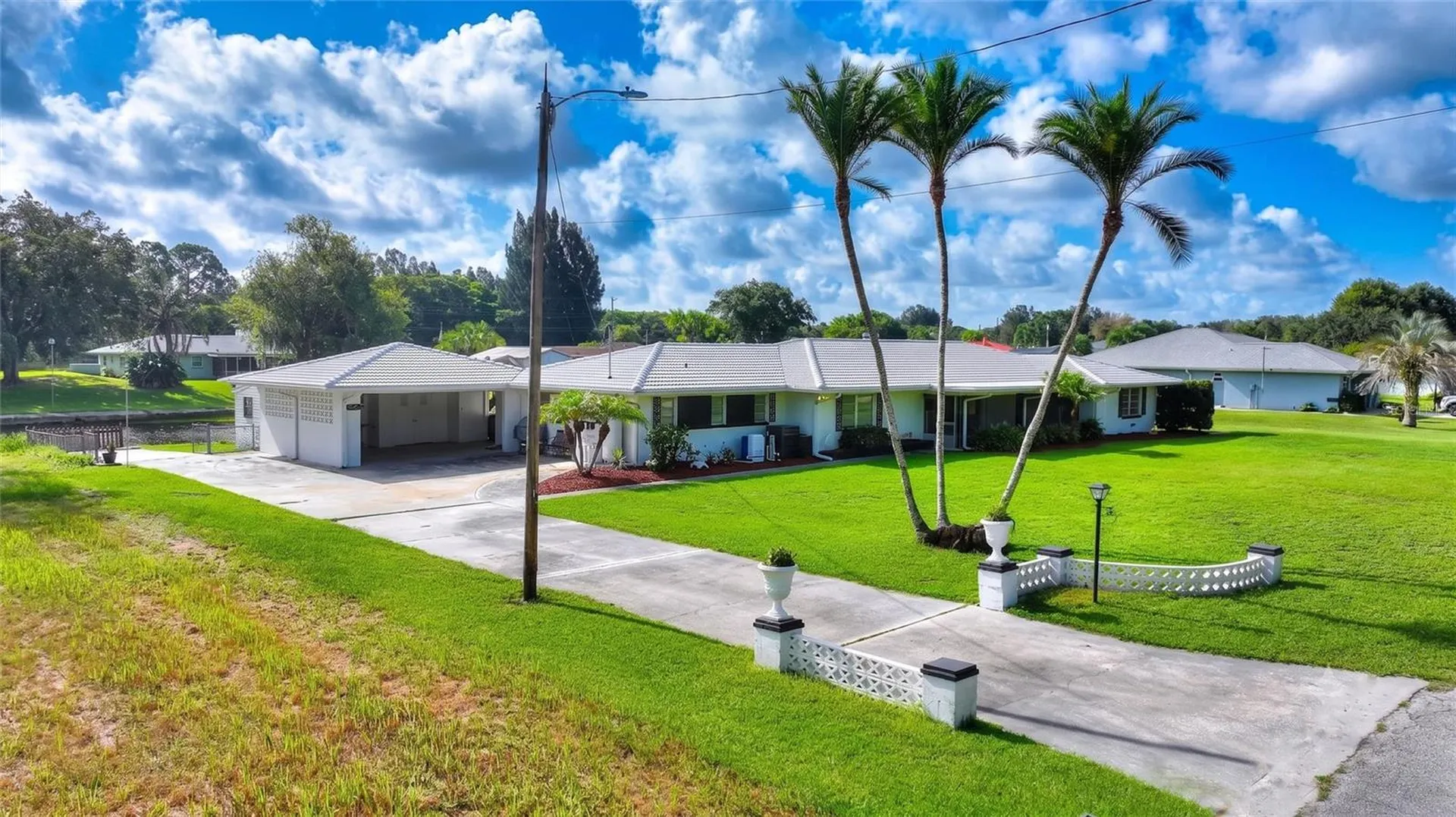 6197 Amaryllis Drive Indian Lake Estates FL 33855
