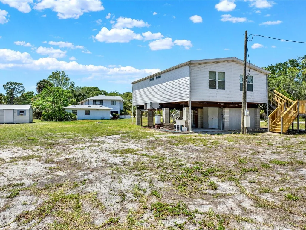 7606 Detroit Avenue Hudson FL 34667