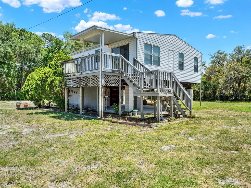 7606 Detroit Avenue Hudson FL 34667