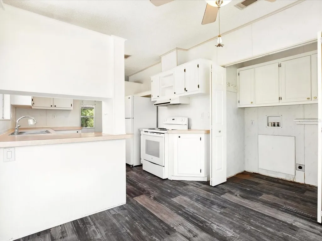 7606 Detroit Avenue Hudson FL 34667
