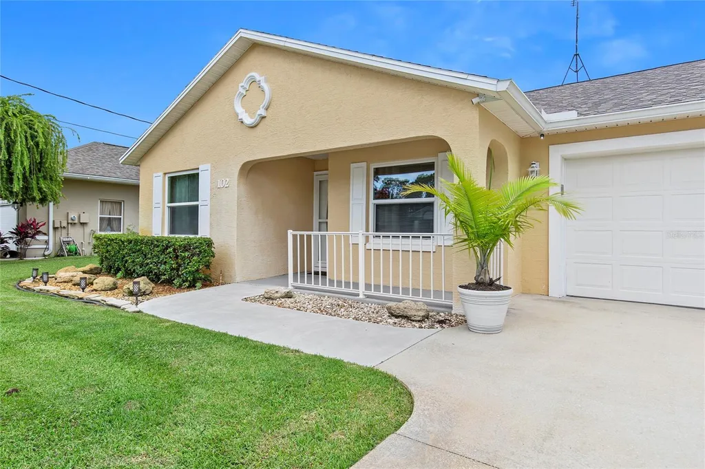 102 Eastwood Drive Palm Coast FL 32164