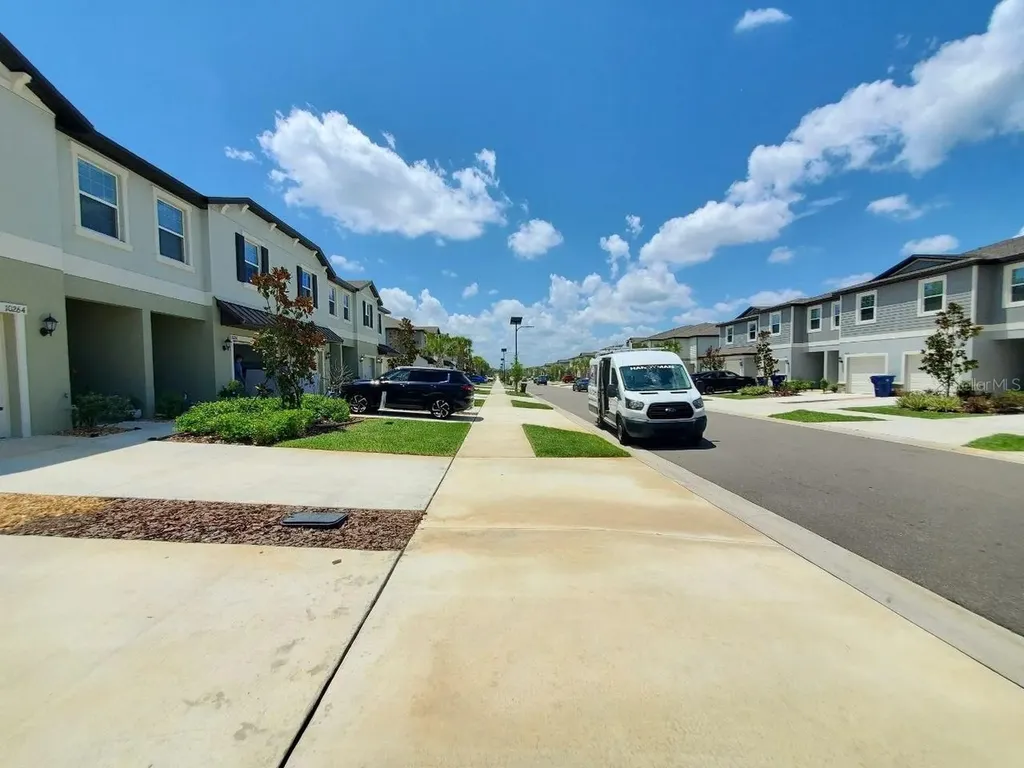 10268 Trumpet Honeysuckle Way San Antonio FL 33576