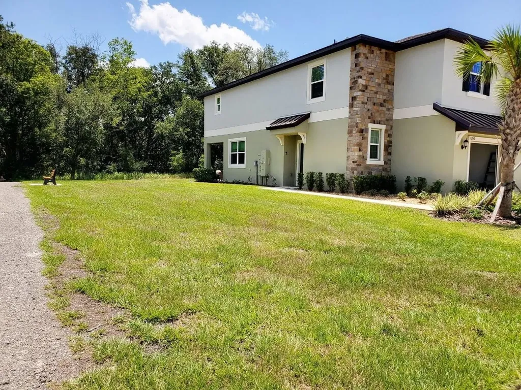 10268 Trumpet Honeysuckle Way San Antonio FL 33576