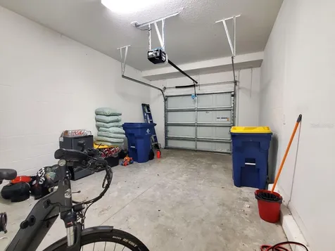 10268 Trumpet Honeysuckle Way San Antonio FL 33576