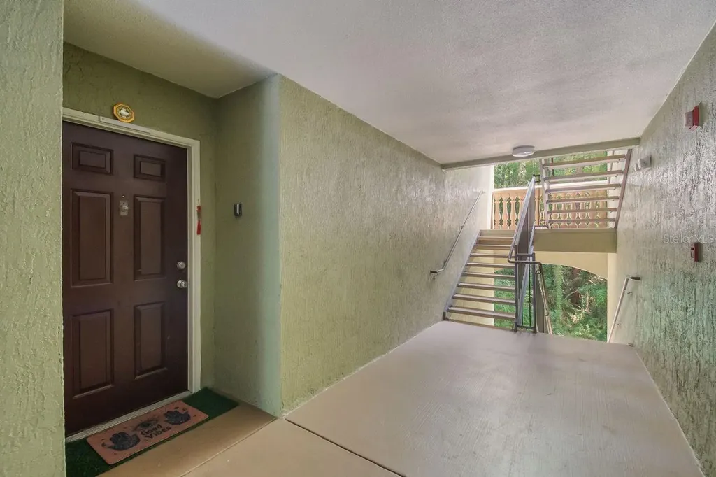 738 Crest Pines Drive Orlando FL 32828