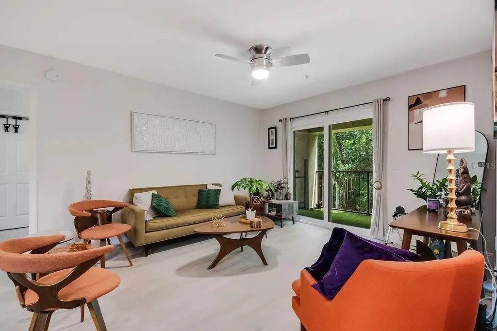 738 Crest Pines Drive Orlando FL 32828