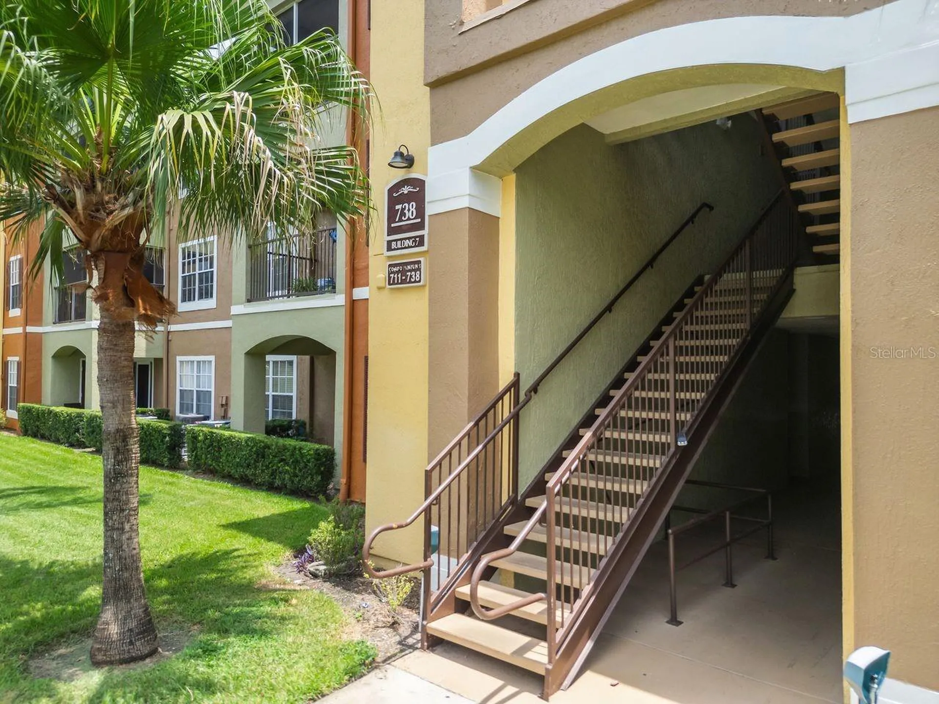 738 Crest Pines Drive Orlando FL 32828