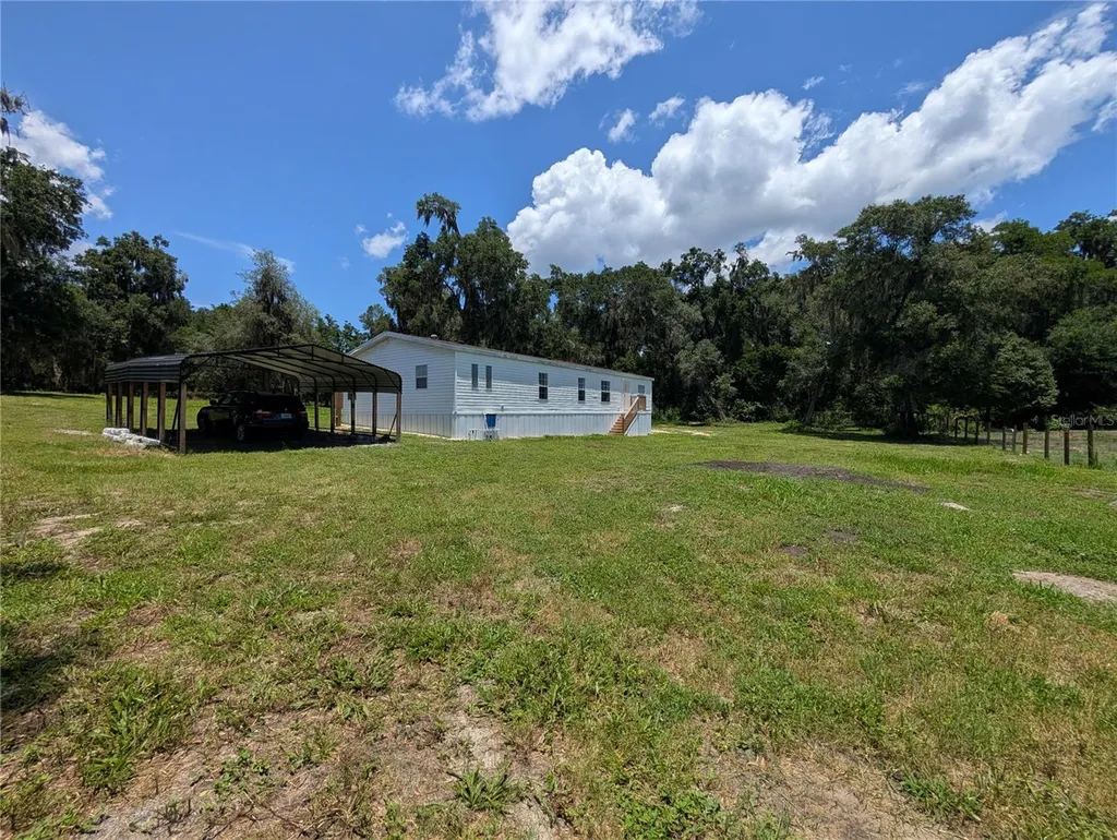 123 Amos Road Crescent City FL 32112