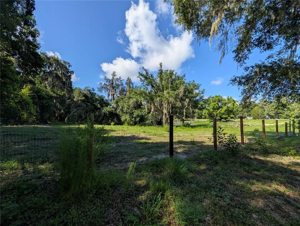 123 Amos Road Crescent City FL 32112