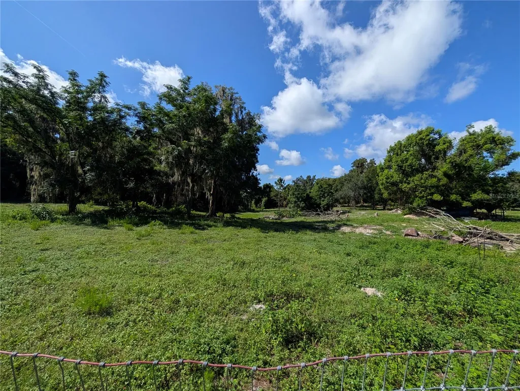 123 Amos Road Crescent City FL 32112
