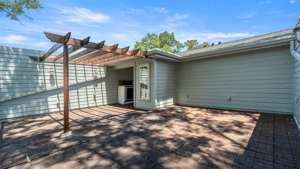 1852 NW 34th Street Gainesville FL 32605