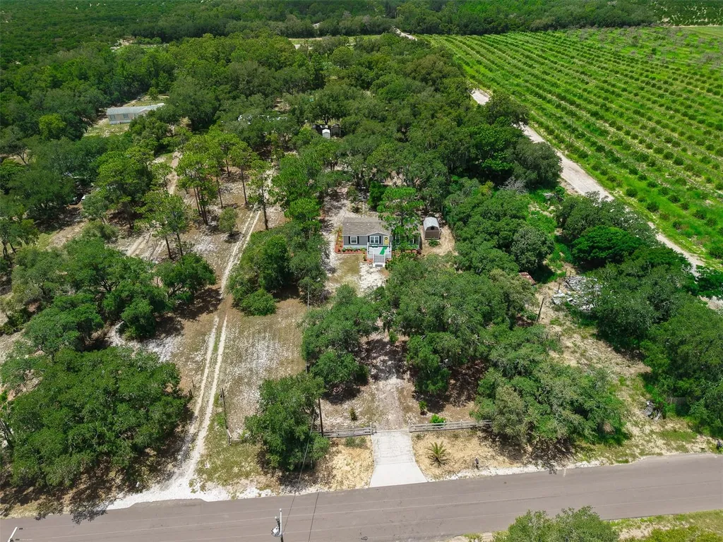 8170 Dogyard Road Lake Wales FL 33898