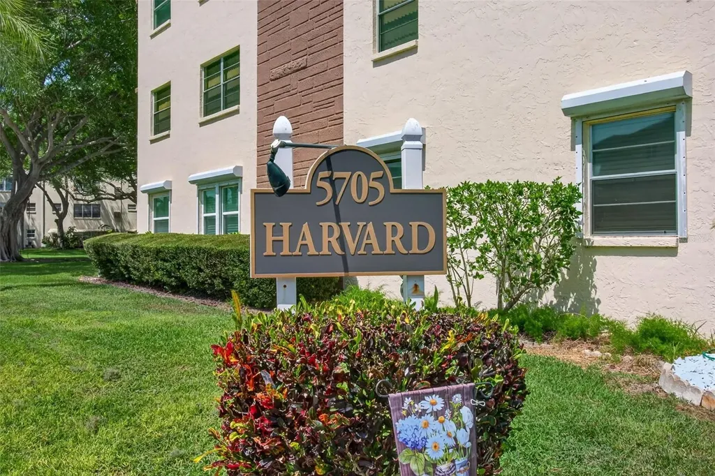 5705 80th Street N St Petersburg FL 33709
