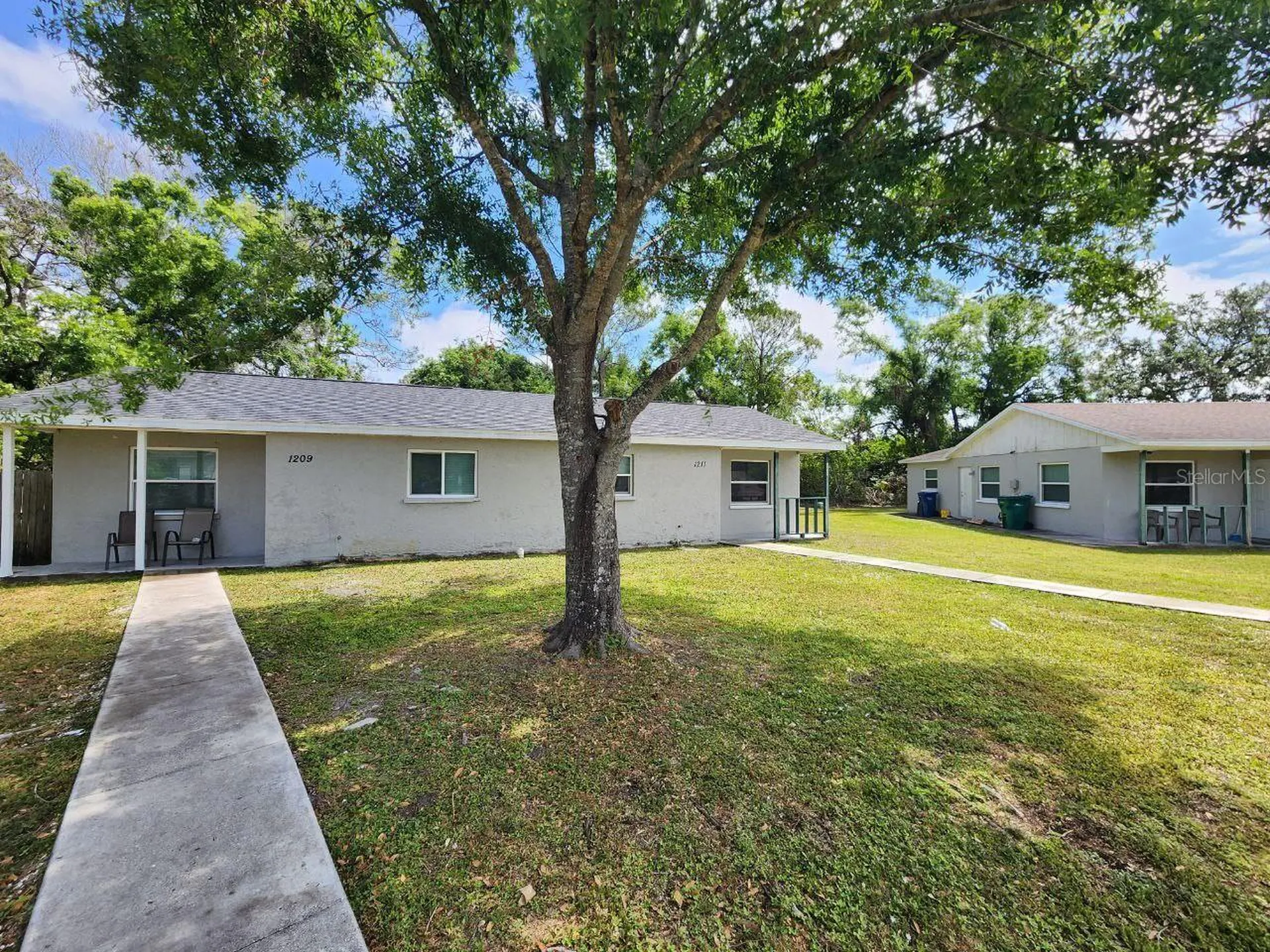 1209 62nd Avenue E Bradenton FL 34203