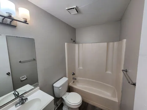 1209 62nd Avenue E Bradenton FL 34203