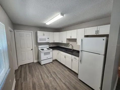 1209 62nd Avenue E Bradenton FL 34203