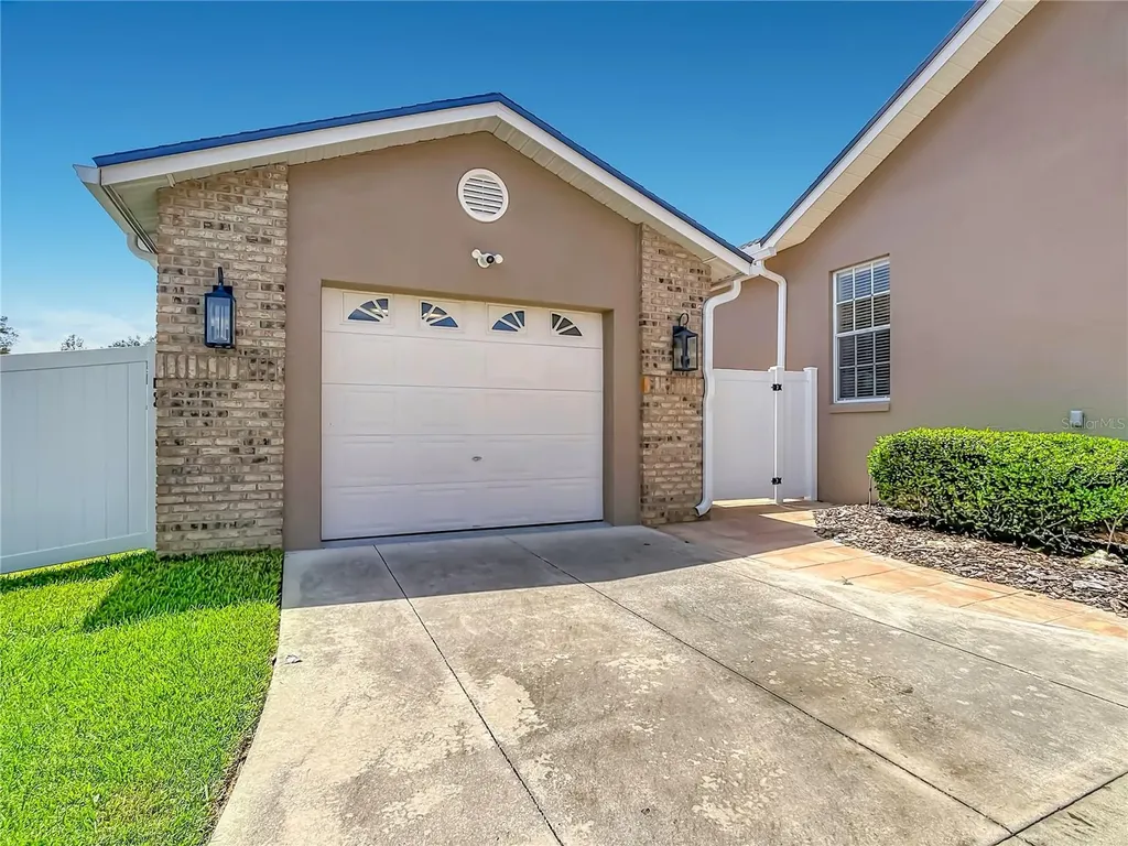 1953 Viewpoint Landings Road Lakeland FL 33810