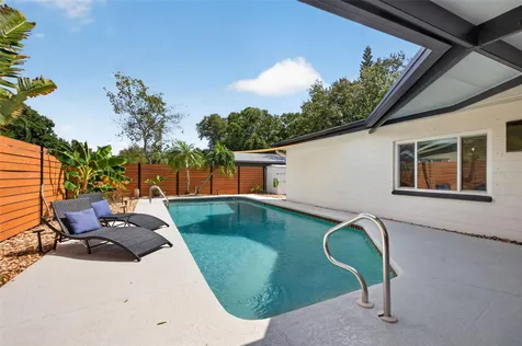 7566 20th Street N St Petersburg FL 33702