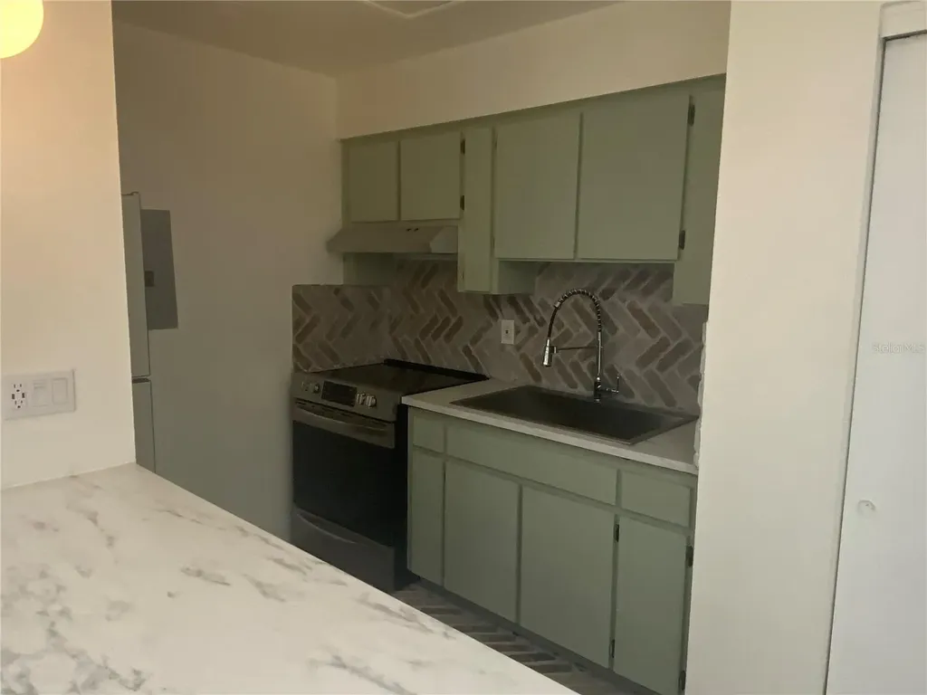 704 Angelina Lane Lakeland FL 33801