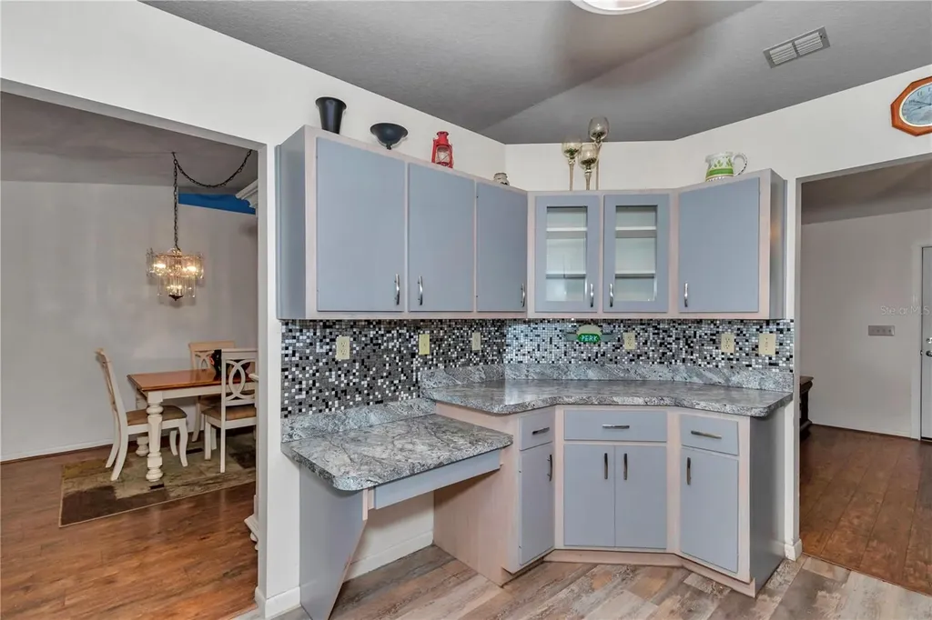 16365 SE 17th Street Ocklawaha FL 32179