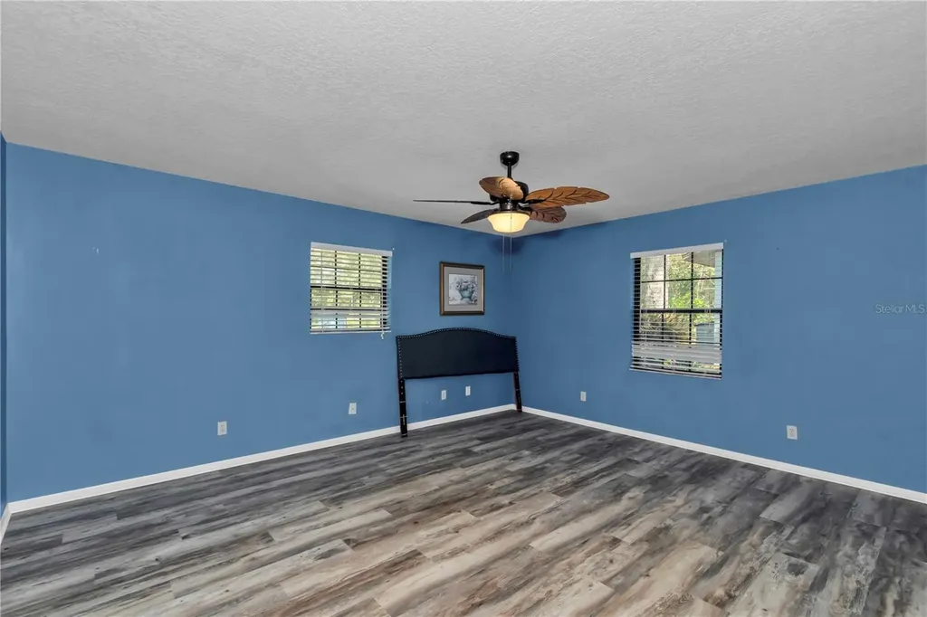 16365 SE 17th Street Ocklawaha FL 32179