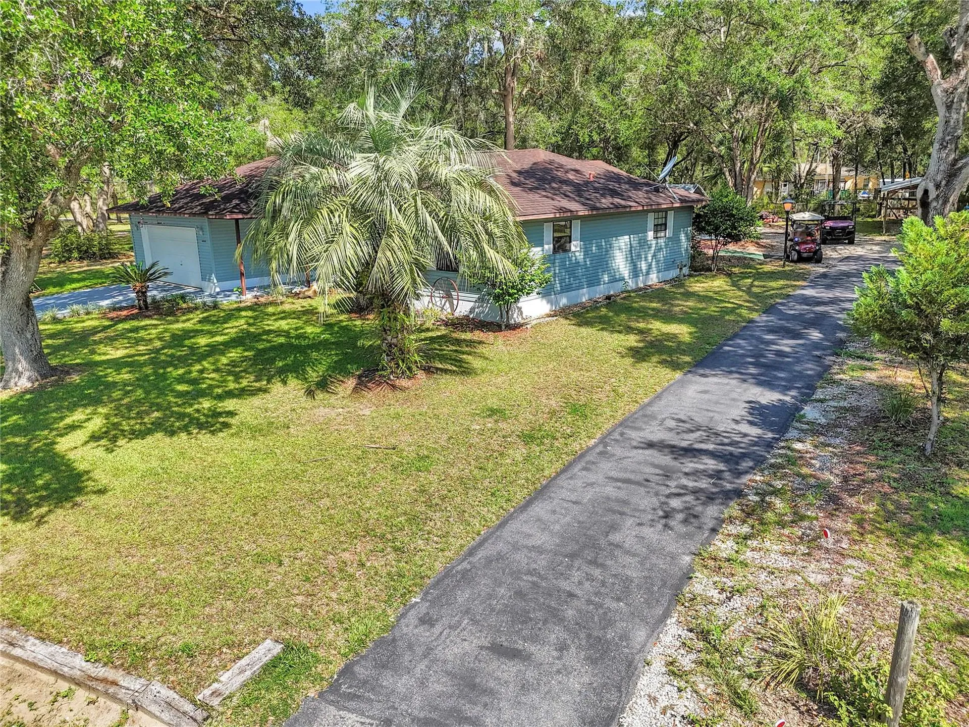16365 SE 17th Street Ocklawaha FL 32179
